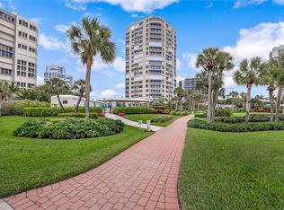 4041 Gulf Shore Blvd N APT 204, Naples, FL 34103