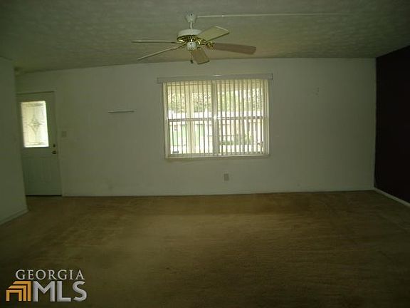 4th image of 1071 Eastview Cir NE