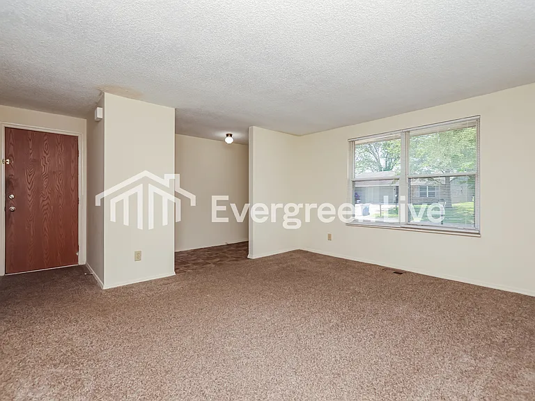 6493 Rolling Glen Dr — Photo 6