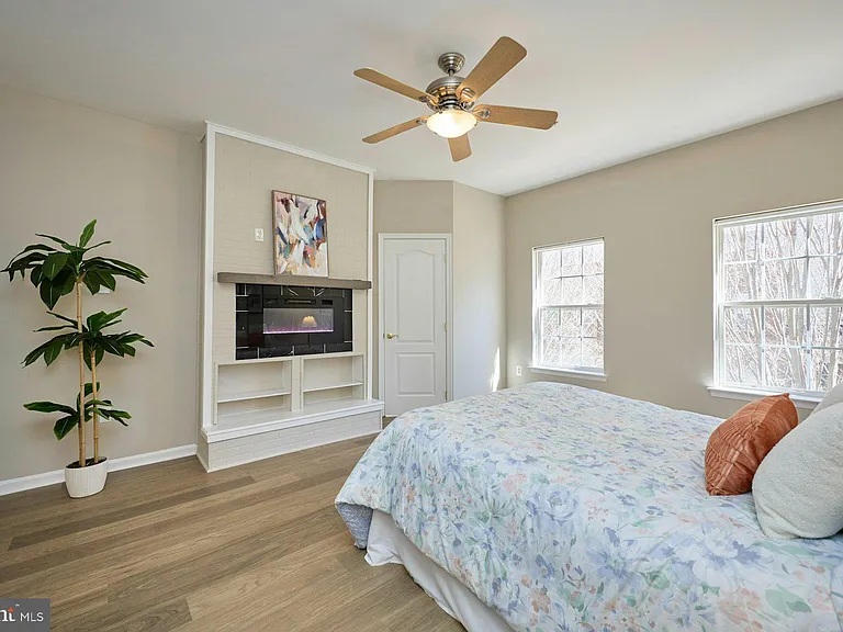 7166 Little Thames Dr — Photo 18