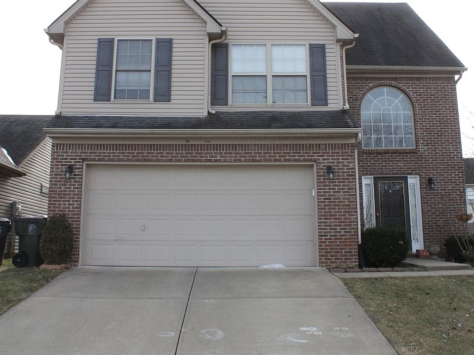 1st image of 716 Woodhaven Pl
