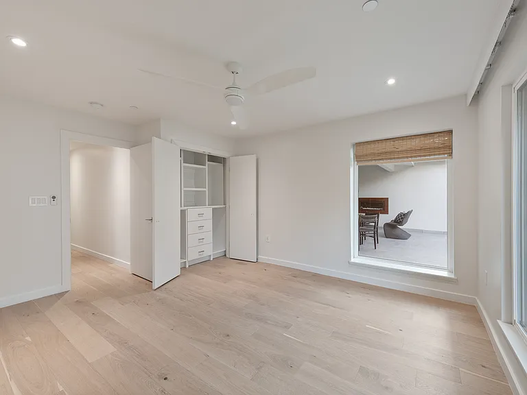 4000 Greystone Dr — Photo 27