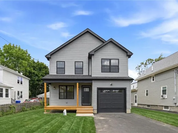 135 Owen Ave, Pawtucket, RI 02860