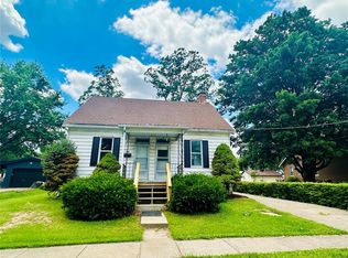 709 Locust St, Red Bud, IL 62278