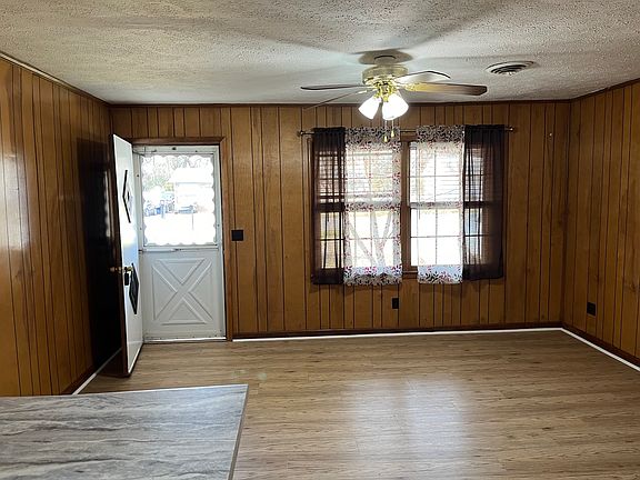 4th image of 2318-2320 Tinnell Ct #2318