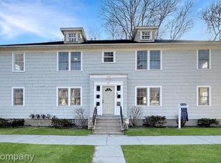 27 Palmer St, Pontiac, MI 48341