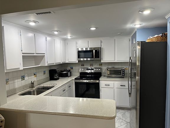 5th image of 2800 N Ocean Dr APT B4c