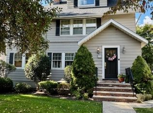 218 Park St FLOOR 2, Montclair, NJ 07042