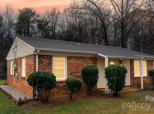 733 Milan Rd E, Charlotte, NC 28216