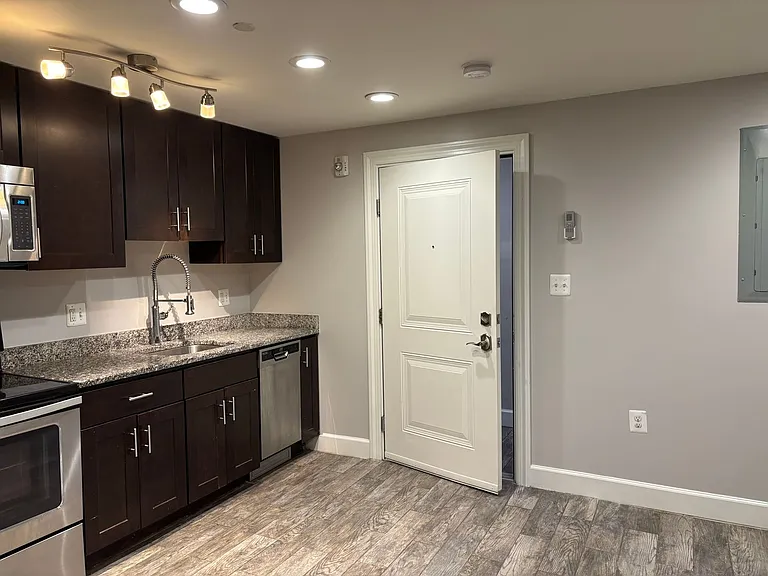 1749 T St NW — Photo 3