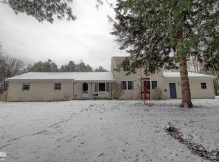 181 Wadhams Rd, Saint Clair, MI 48079