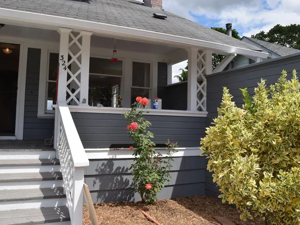 324 S 3rd St, Saint Helens, OR 97051