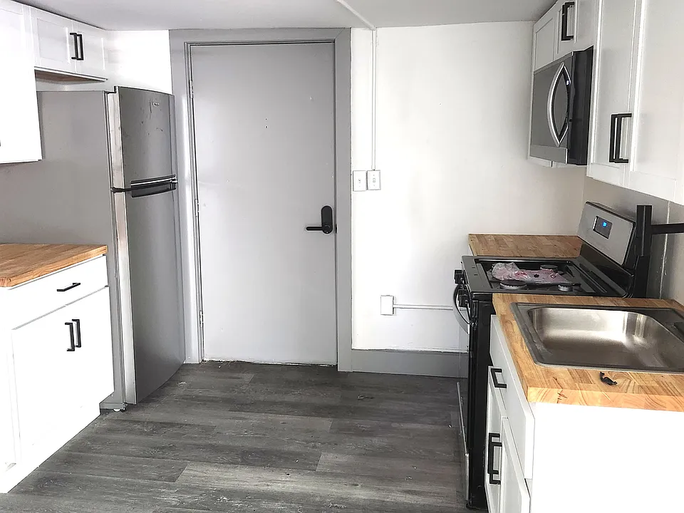 17 Hancock St #2