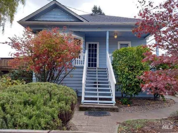 1213 McConnell Avenue, Santa Rosa, CA 95404