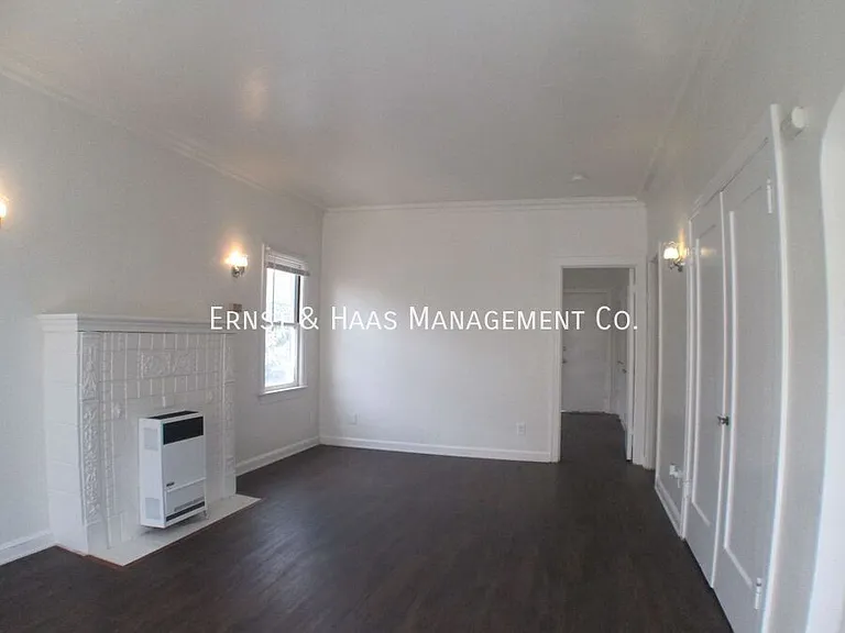 944 Maine Ave #A — Photo 2