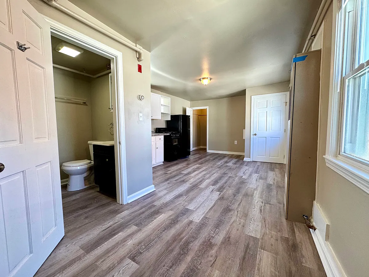 Building Photo - 52 Myrtle St #12
