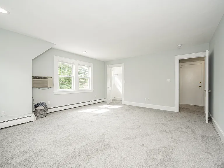 300 Hubbard Ave #2 — Photo 13