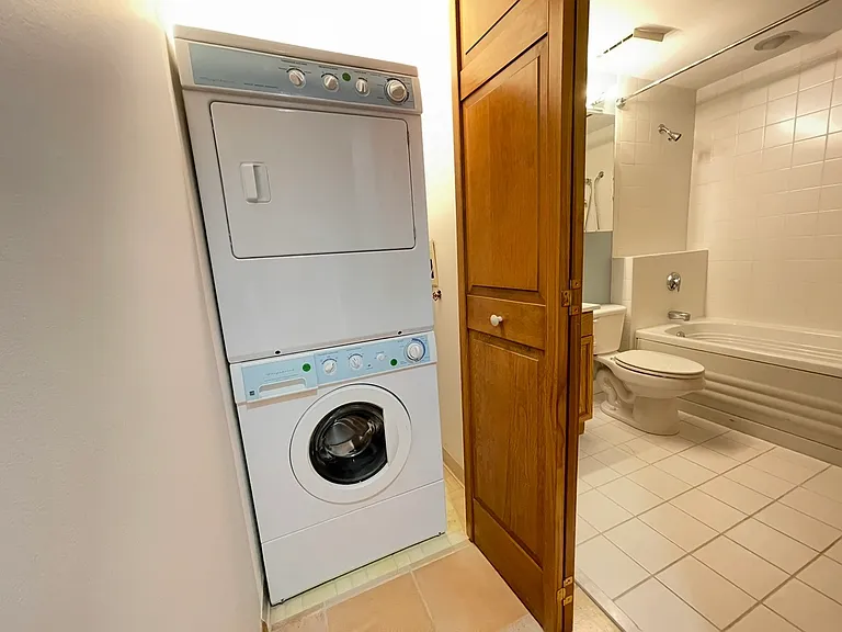 2001 Marina Dr #415W — Photo 9