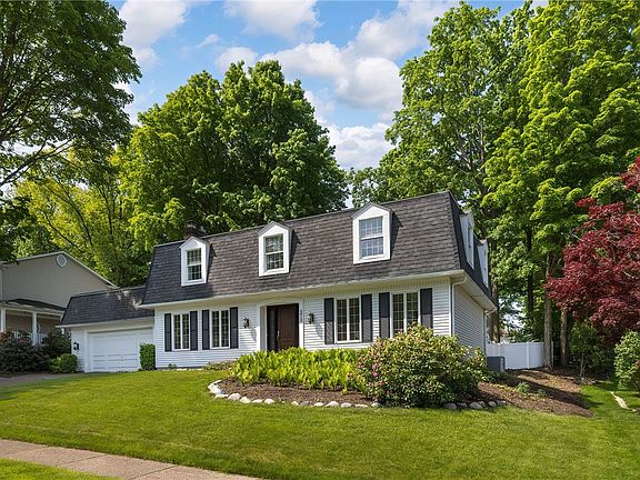 2nd image of 3012 Madeira Dr