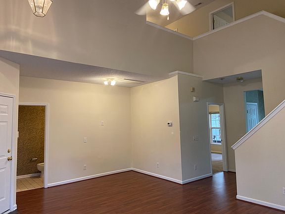 3rd image of 8420 Carolina Lily Ln