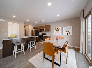 17070 Hawthorne Ave, Omaha, NE 68118