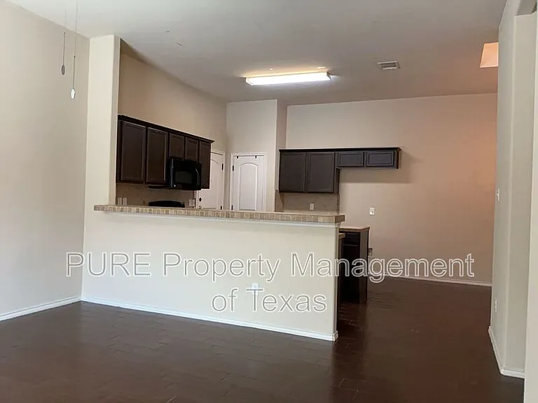 1144 Brendon Lee Ln — Photo 9