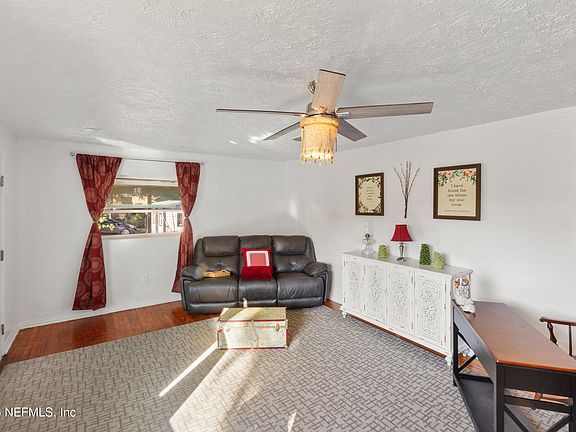 5th image of 465 SE PALMETTO Avenue