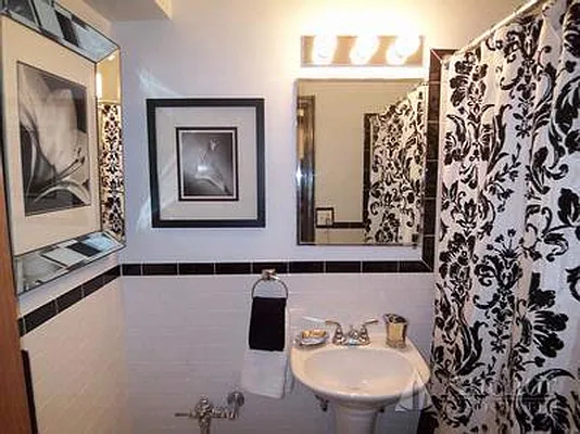 Rented by Anchor Associates | media 5