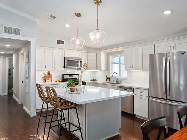 2273 Columbia Dr — Photo 16
