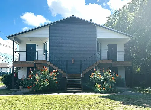 1640 Post Rd Photo 1