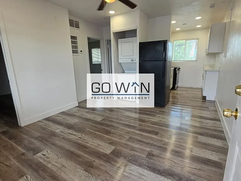 2146 E Taylor St — Photo 18