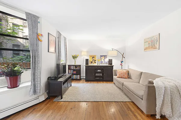 Sold by Compass | media 1