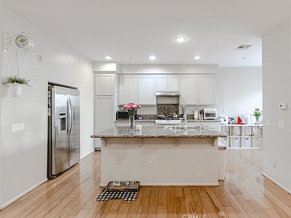 5th image of 25562 Huxley Dr