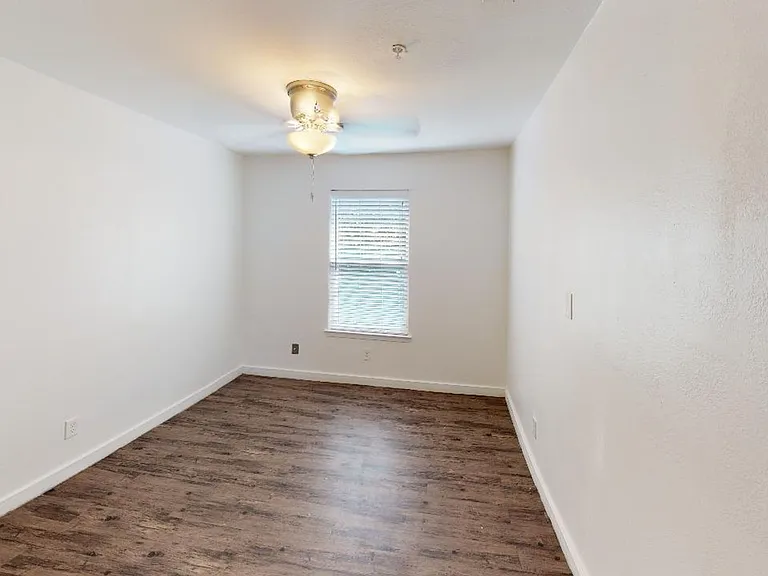 5404 Reiger Ave — Photo 9