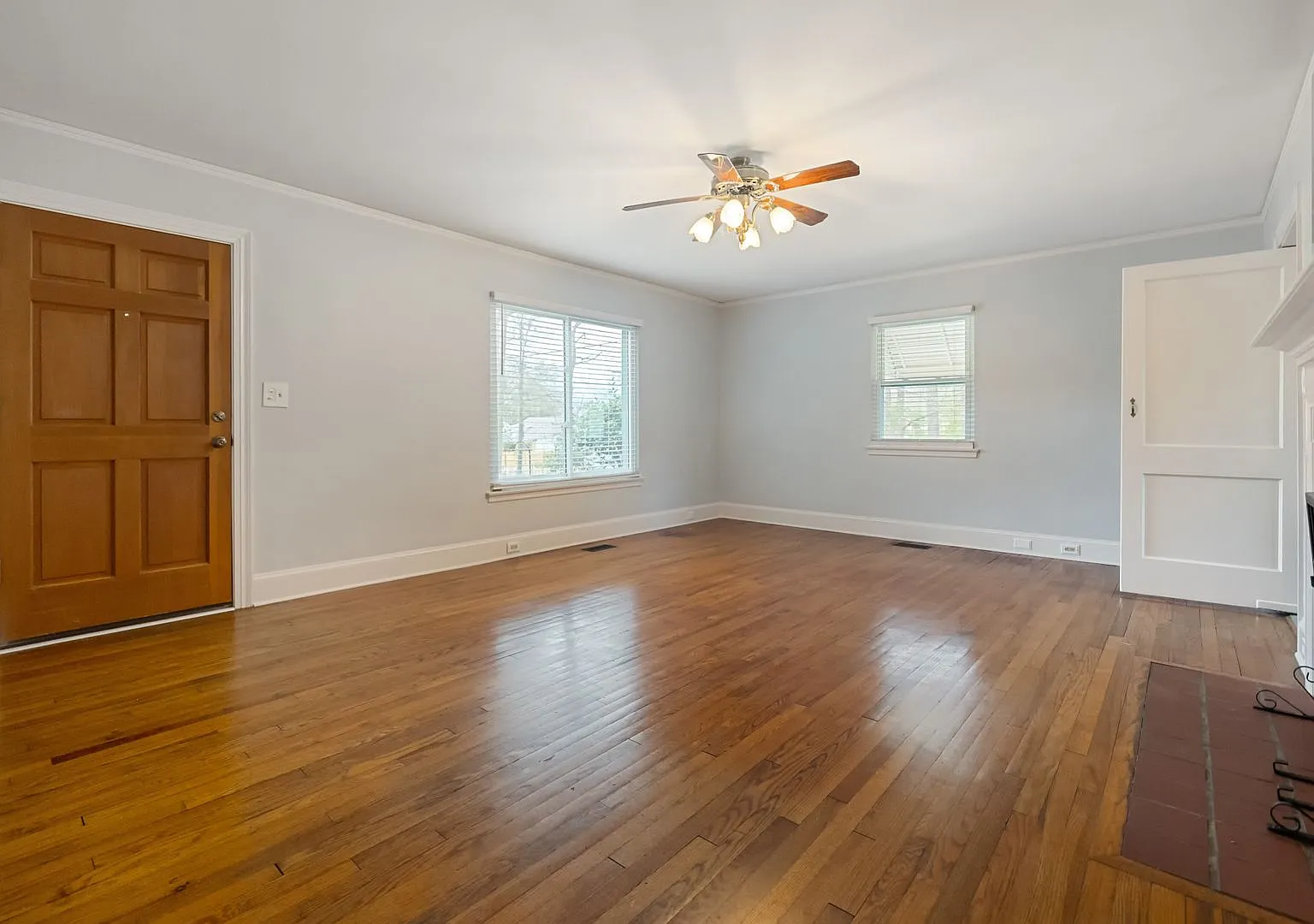 Spacious 4 bedroom home located in North Durham! Available: Now! — Photo 3