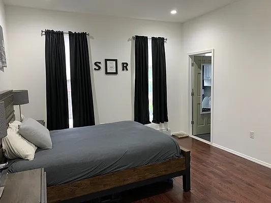 Rented by Compass | media 20