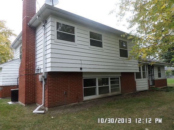 4th image of 17803 Oakwood Dr