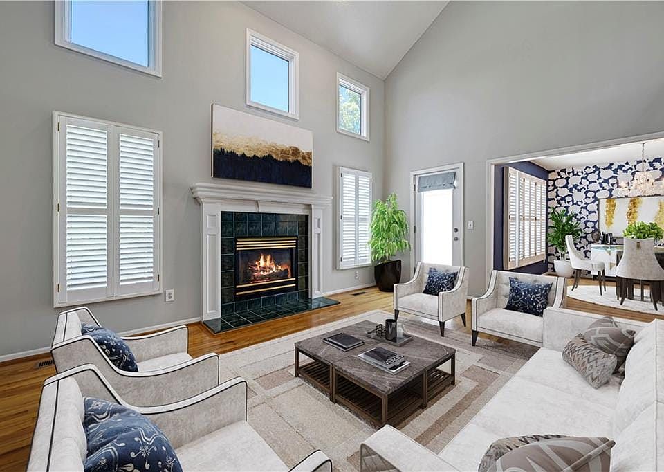 1st image of 5852 Park Cir