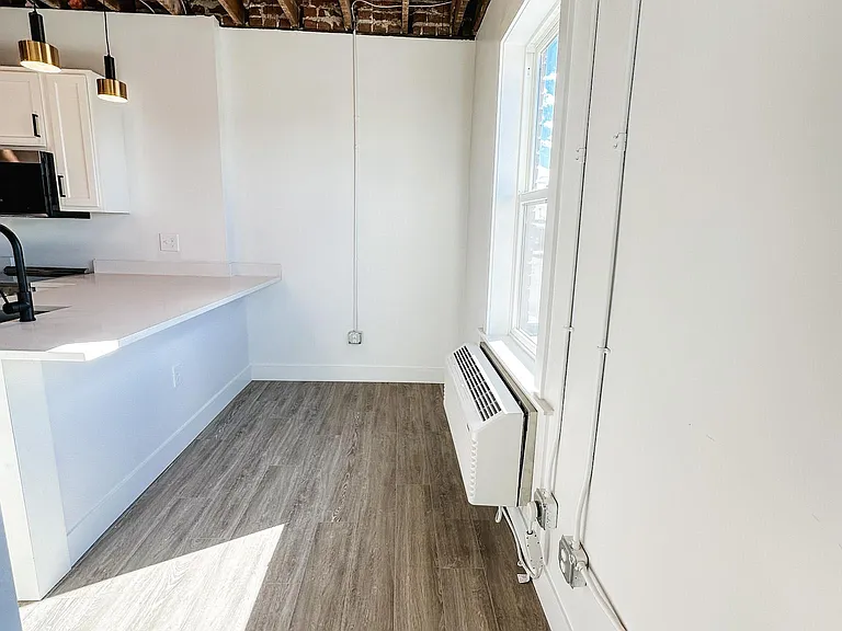 9517 E Colfax Ave #203 — Photo 5