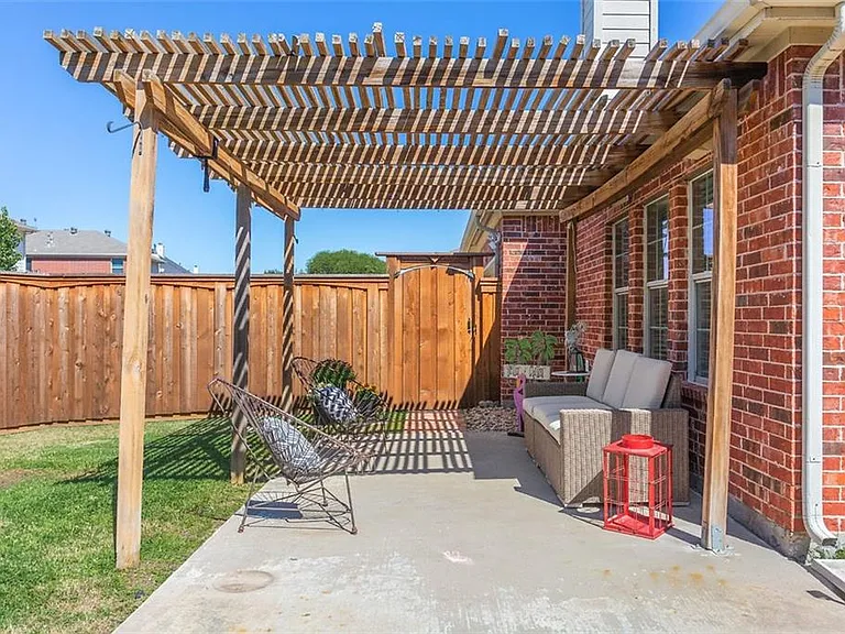 13283 Mannheim Dr — Photo 12