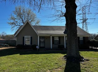 3916 Innsbrook Dr, Memphis, TN 38115