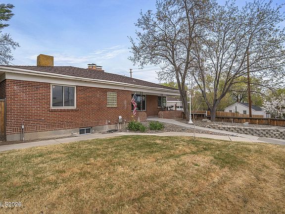 5th image of 201 Sunnyside Dr