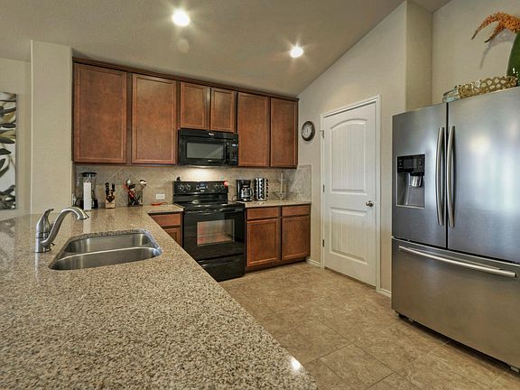 5th image of 10820 Dinah Dr