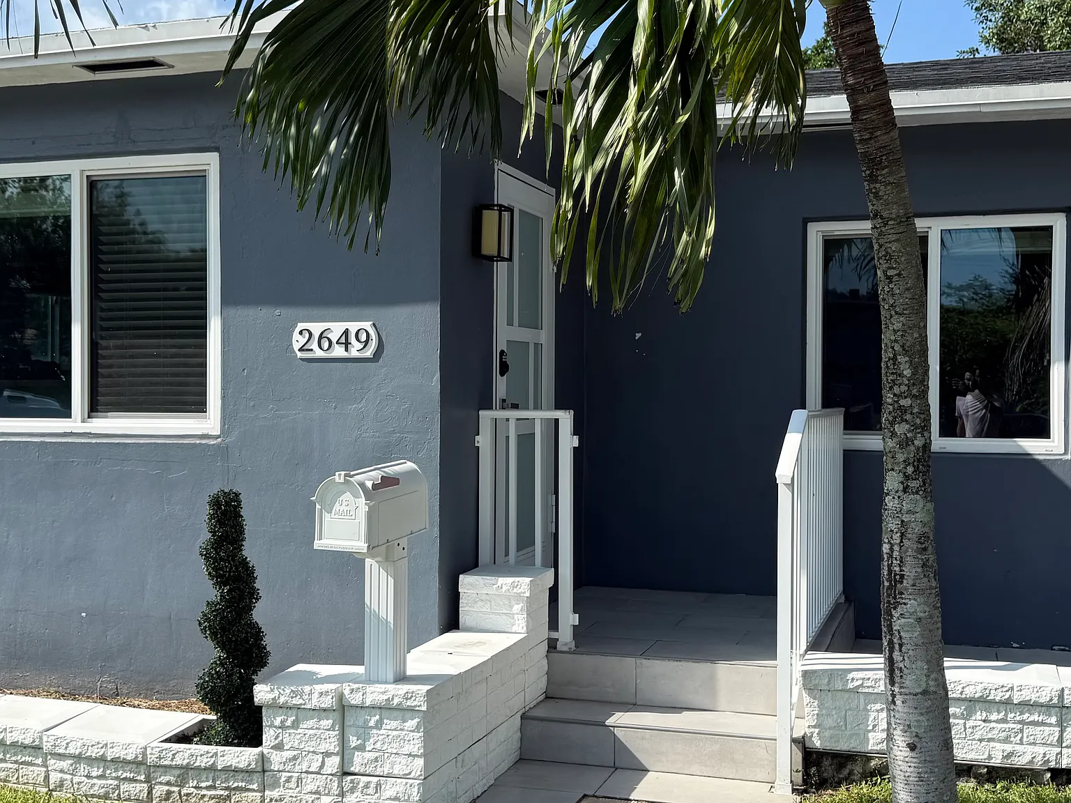 2649 Johnson St — Photo 3