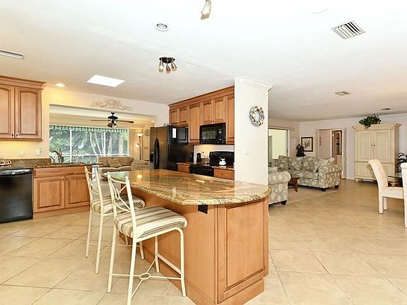 4th image of 5534 Cape Leyte Dr