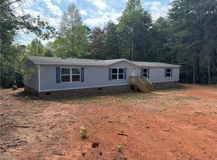 525 Campbell Bridge Rd, Seneca, SC 29678