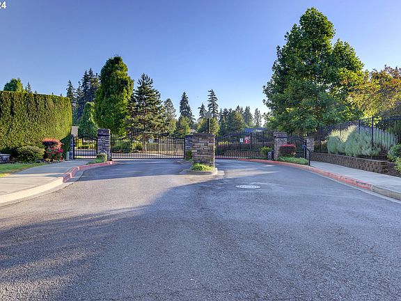 2nd image of 2305 NE 125th Way