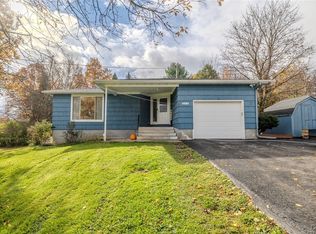 6414 Hedgerow Ln, Jamesville, NY 13078