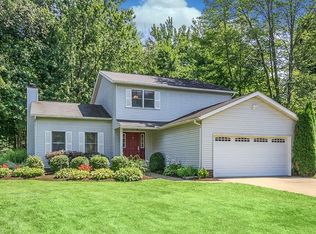 7927 Preston Hill Ct, Mentor, OH 44060