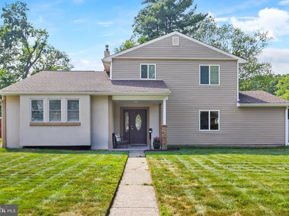 391 Regina Ave, Hamilton, NJ 08619